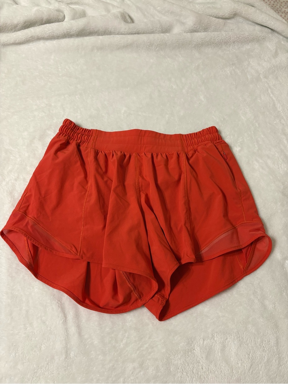 LULULEMON NWOT HOTTY HOTS LR 2.5in Women's Athletic Running Shorts - Red